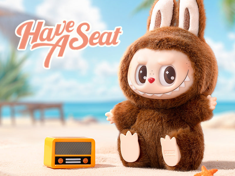 THE MONSTERS - “Have A Seat” Caja Misteriosa de Peluches