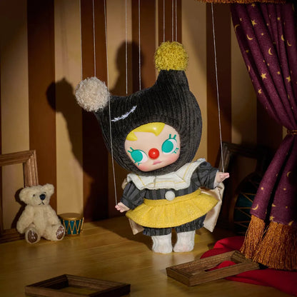 WHY SO SERIOUS - Caja misteriosa de peluche colgante